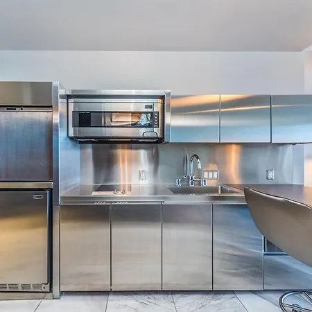 Beautiful High Rise Condo-307